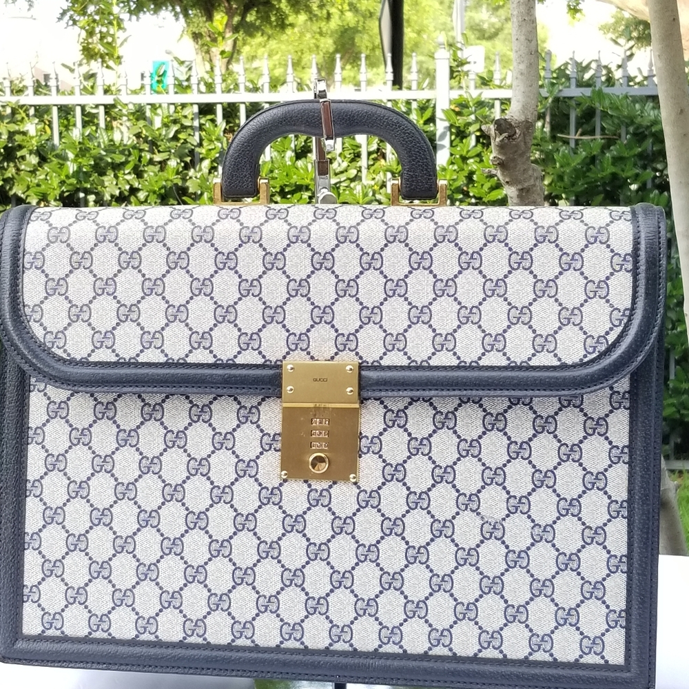 Gucci Vintage GG  Navy Blue Briefcase Portfolio. UNISEX - Picture 13 of 16